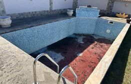 Casă cu piscină și teren generos de 3.298 mp în Lesnic, la 15 minute de Deva