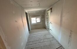 Casă spațioasă într-o zonă liniștită – curte amenajată cu filigorie, piscină.