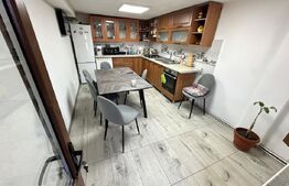 Casă spațioasă într-o zonă liniștită – curte amenajată cu filigorie, piscină.