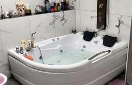 Apartament EXCLUSIVIST cu 4 camere, DECOMANDAT, 90 MP