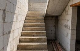 PROIECT CASA si TEREN INTRAVILAN GENEROS