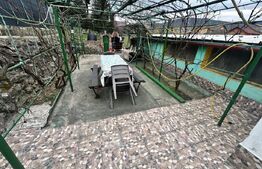 Apartament de locuit + atelier auto + terasa și curte generoasă 