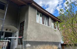 Casă cu 1.2 ha teren, liniște totală, livadă, acces asfaltat