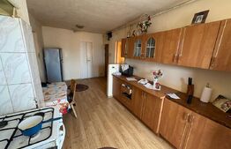 Apartament 3 camere, decomandat 72 mp, zona central Simeria