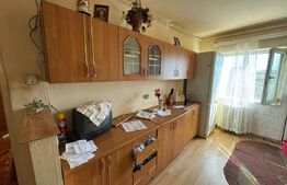 Apartament 3 camere, decomandat 72 mp, zona central Simeria