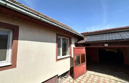 Casă spațioasă, complet mobilată, cu piscină si panouri fotovoltaice in Uroi 