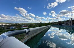 Casă individuală cu panoramă asupra Devei și Munților Retezat – teren generos