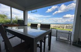 Casă individuală cu panoramă asupra Devei și Munților Retezat – teren generos