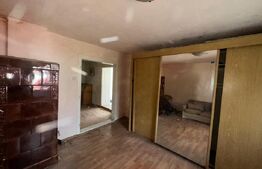 Casa de vanzare pe un teren 2500 mp, strada inchisa, utilitati, atelier + garaje