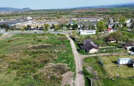 Teren extravilan de vanzare, 2.700 mp - zona Cristur