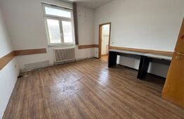 SPAȚIU COMERCIAL/BIROURI DE VÂNZARE – 140 MP UTILI – DEVA, Central 