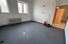 SPAȚIU COMERCIAL/BIROURI DE VÂNZARE – 140 MP UTILI – DEVA, Central 