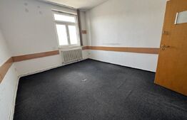 SPAȚIU COMERCIAL/BIROURI DE VÂNZARE – 140 MP UTILI – DEVA, Central 