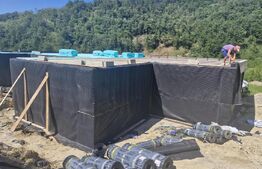 Casa la gri 159 mp, teren 16.418 mp, zona Dumbrăvița-Hunedoara 