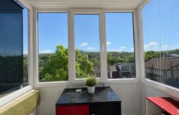 Apartament 2 camere, semidecomandat, cu balcon, etaj 3/4