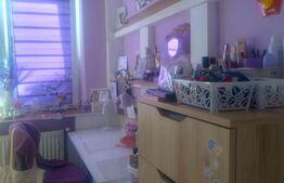 Apartament cu 3 camere, zona Licee