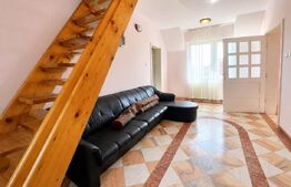 Ansamblu cu 3 locuințe, teren 1.700 mp, ideal investiție