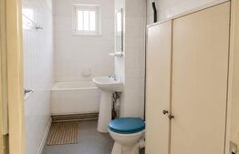 Apartament 4 camere, 80 mp, decomandat, zonă centrală - Deva