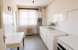 Apartament 4 camere, 80 mp, decomandat, zonă centrală - Deva
