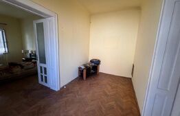 Casă spațioasă cu 6 camere, teren 700 mp, garaj și terasă