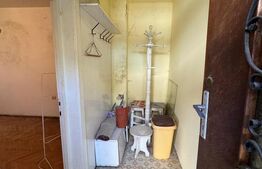Casă spațioasă cu 6 camere, teren 700 mp, garaj și terasă