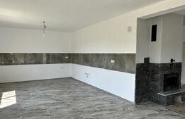 Casă nouă, independentă energetic, in stil mediteranean în mijlocul naturii
