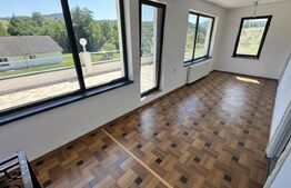 Casă nouă, independentă energetic, in stil mediteranean în mijlocul naturii
