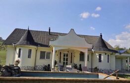 CASA INDEPENDENTĂ ENERGETIC , cu piscină interioară și exterioară 