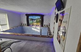 Casă independentă energetic, cu piscină interioară și exterioară 