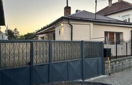 EXCLUSIVITATE ! Casă ultracentrală complet renovată în Orăștie 