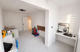 Apartament 3 camere, 47 mp, zona Kogalniceanu