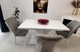 Apartament 3 camere de vânzare, 94 mp, zona Centrala