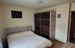 Apartament 3 camere de vanzare, 65 mp