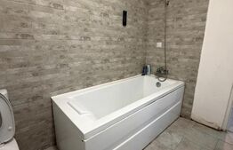 Apartament 2 camere de vânzare, 72 mp, zona Pietroasa