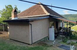Casa 85 mp, teren 2.235 mp, zona Brad