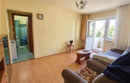 Apartament 3 camere de vanzare, 46 mp, zona Micro 15