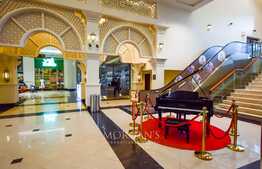 READY, FULLY FURNISHED, GREAT LOCATION