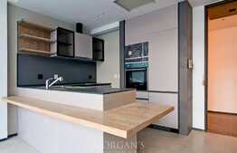 Spacious 2BR Garden Duplex in the Terraces