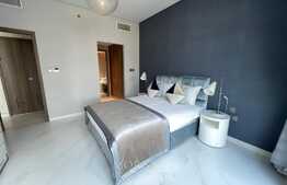 Largest 1 BR, Full Lagoon View, Modern