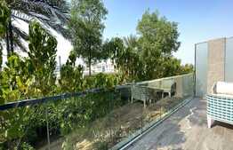 Largest 1 BR, Full Lagoon View, Modern