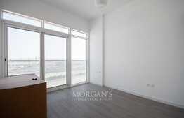 Low floor / Spacious / excellent location