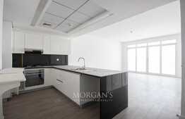 Low floor / Spacious / excellent location