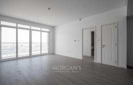 Low floor / Spacious / excellent location