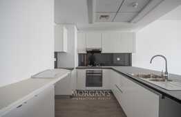 Low floor / Spacious / excellent location