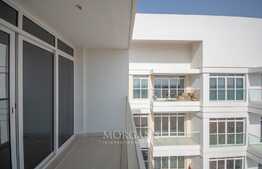 Low floor / Spacious / excellent location