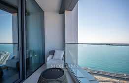 3BR Serviced Apartment, Sea view, Tenanted