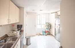 Amazing Villa, Corner Plot, Vacant Soon