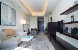 Full Burj Khalifa and Fountain view l Study room