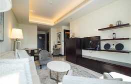 Full Burj Khalifa and Fountain view l Study room