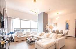 2 Bedroom Apartment / Dubai Skyline View